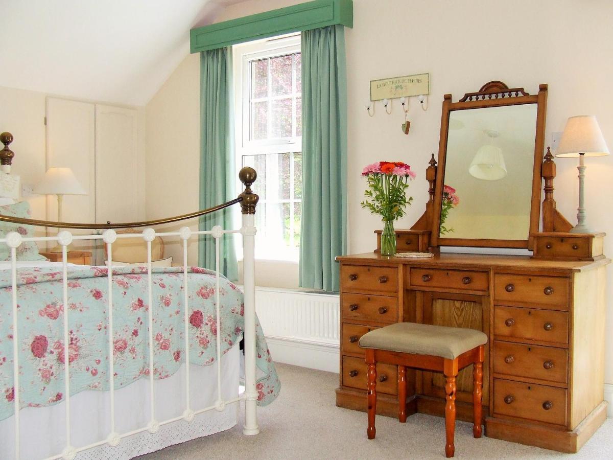 Lobhill Farmhouse Bed And Breakfast And Self Catering Accommodation Okehampton Exteriér fotografie